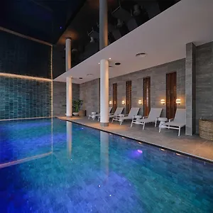 4* فندق Adina Belvedere