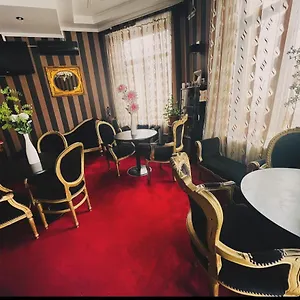 Zava Boutique Central מלון