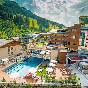 Alpinresort Valsaa - Sport & Hotel Saalbach-Hinterglemm