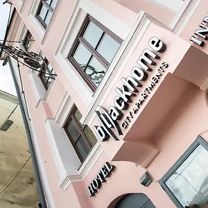 Lägenhetshotell Blackhome Boutique I Contactless Check-in