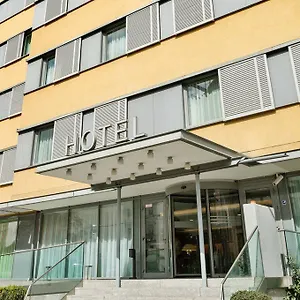 4* Hotell Courtyard By Marriott Schoenbrunn